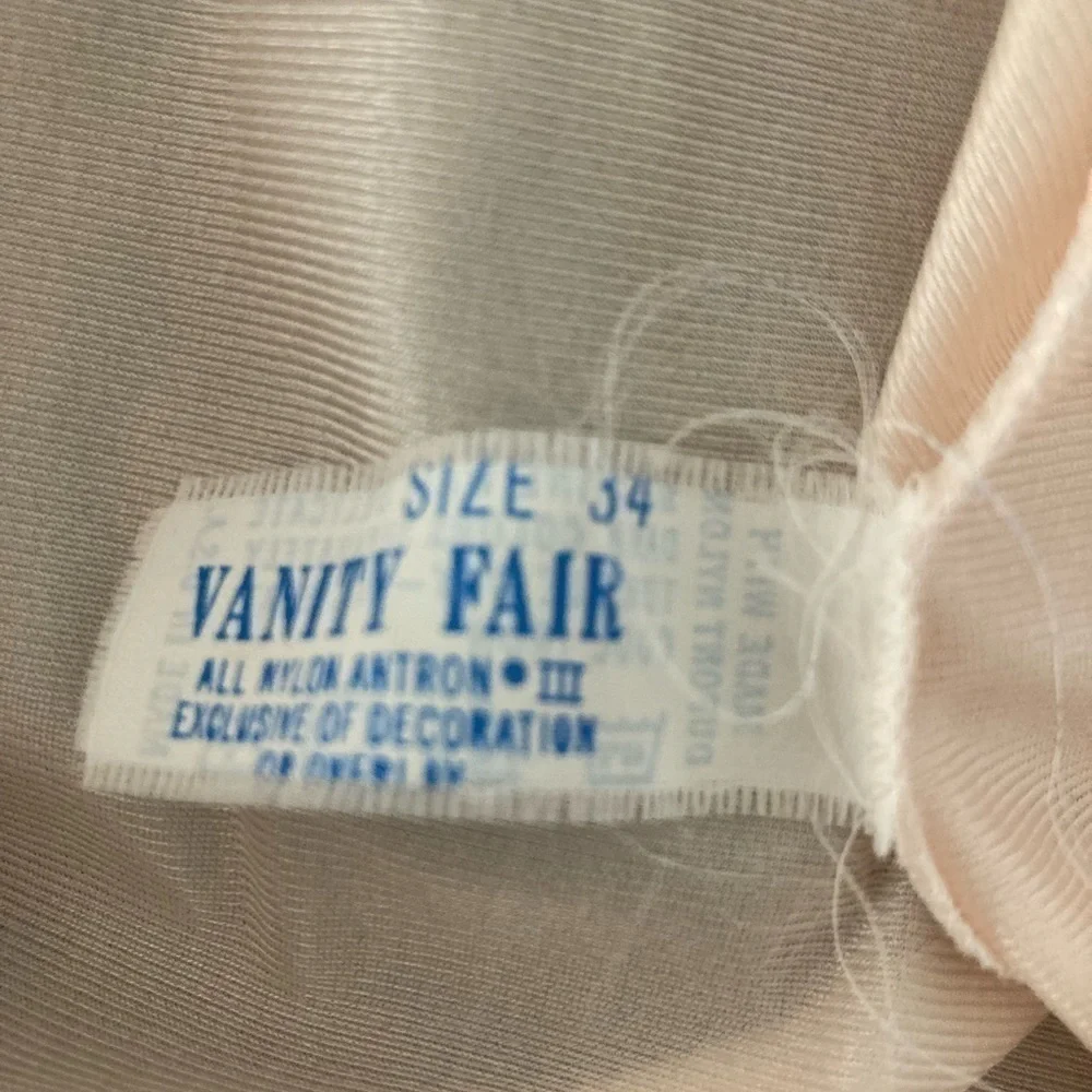 Vintage La Femme de Vanity Fair nightgown/chemise Size 34